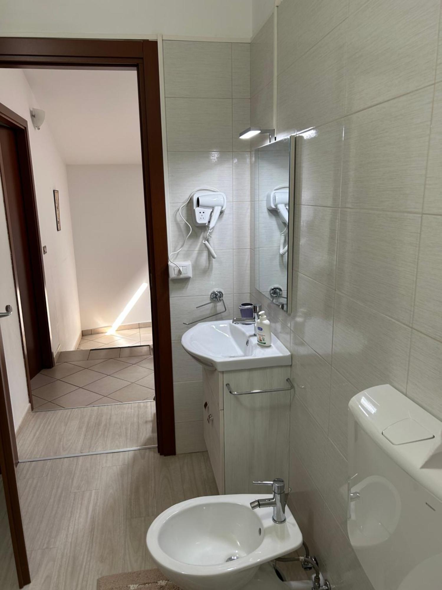 B&B Caselle Caselle Torinese Екстериор снимка